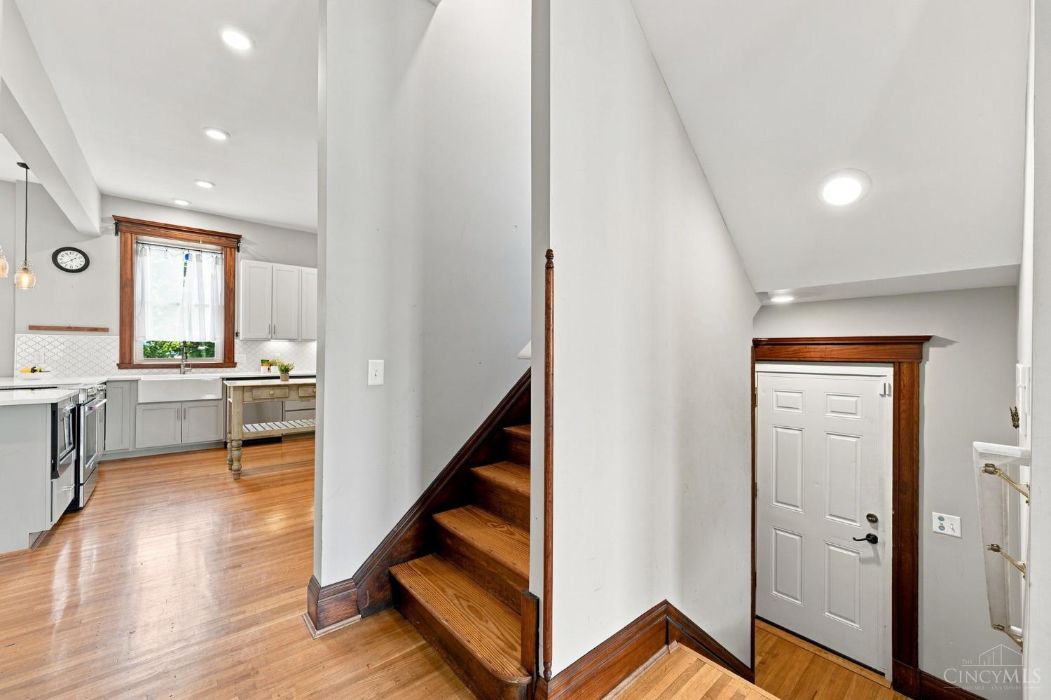 3229 Woodburn Avenue, Cincinnati, OH, 45207 — photo 36