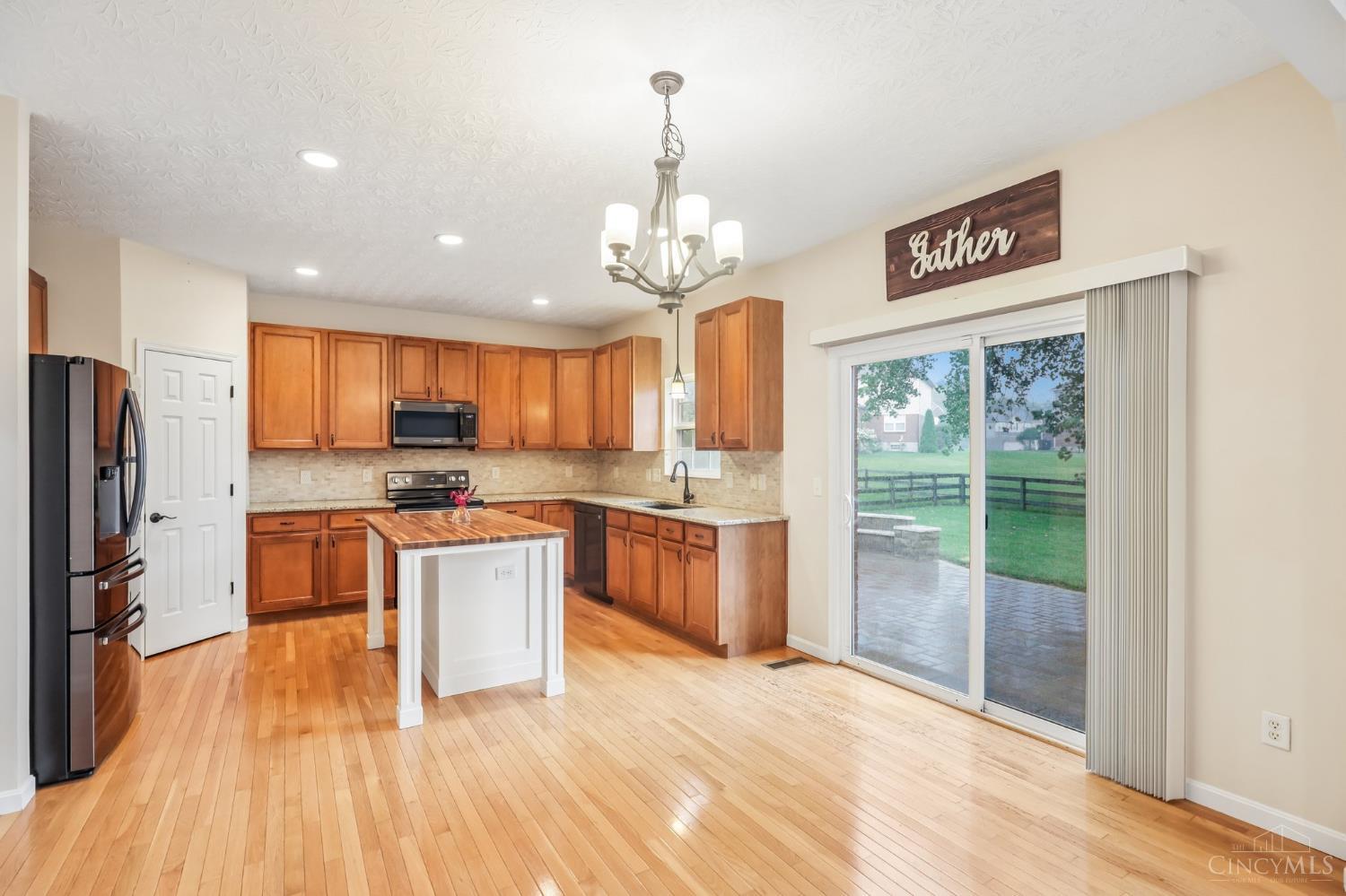 5798 Hawthorne Reserve Drive, Liberty Twp, OH, 45044 — photo 17