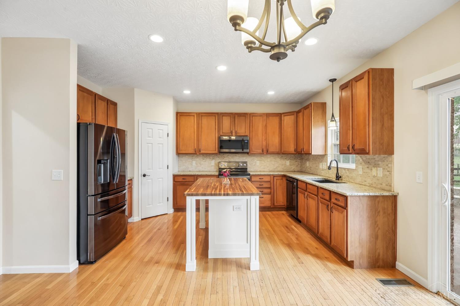 5798 Hawthorne Reserve Drive, Liberty Twp, OH, 45044 — photo 20