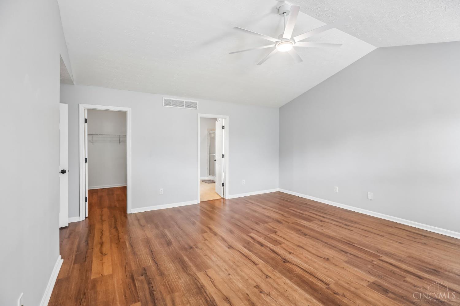 5798 Hawthorne Reserve Drive, Liberty Twp, OH, 45044 — photo 32