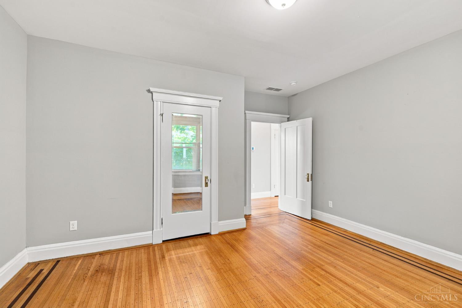 3229 Woodburn Avenue, Cincinnati, OH, 45207 — photo 38