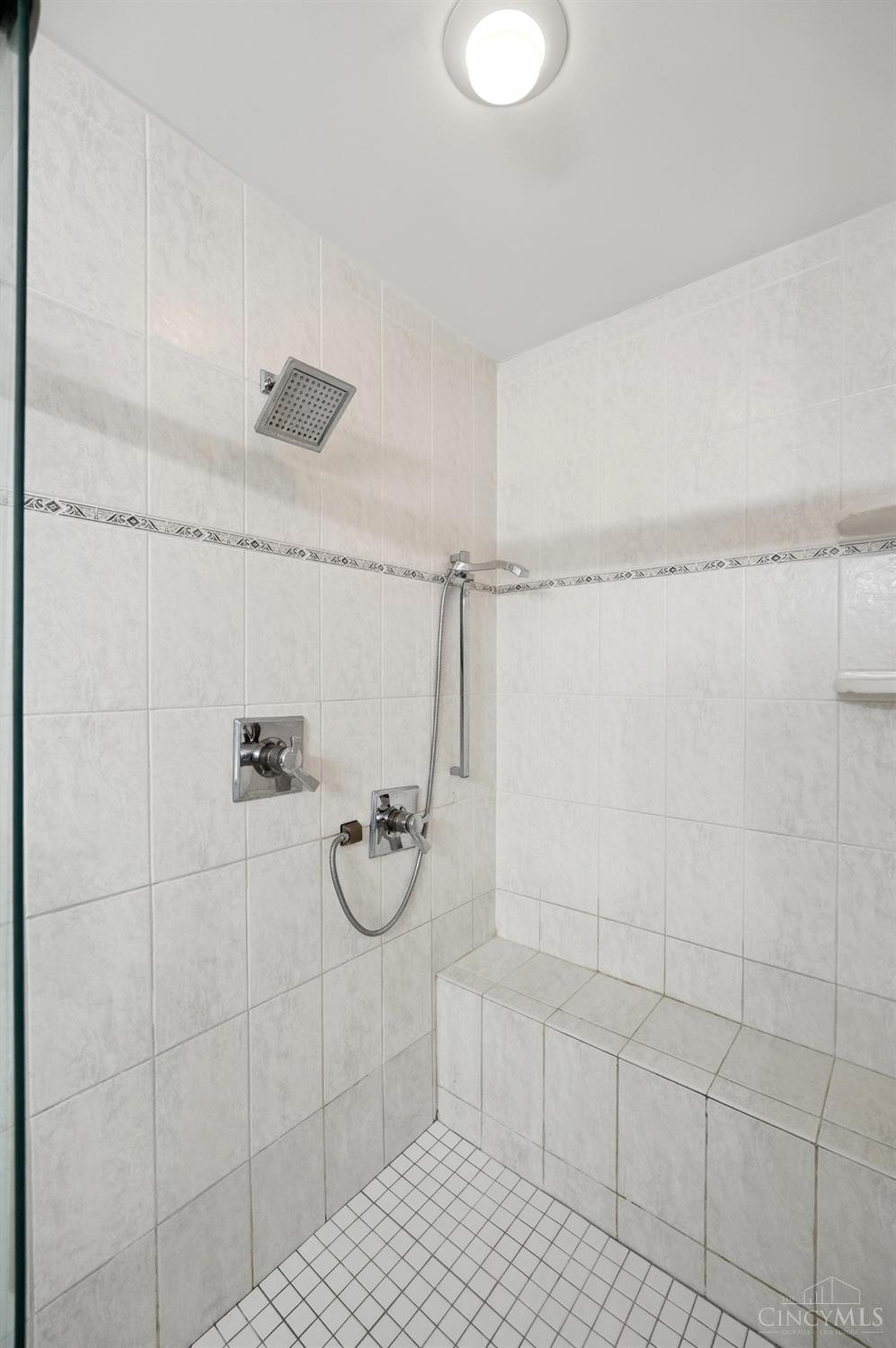 1374 Wexford Lane, Green Twp, OH, 45233 — photo 33