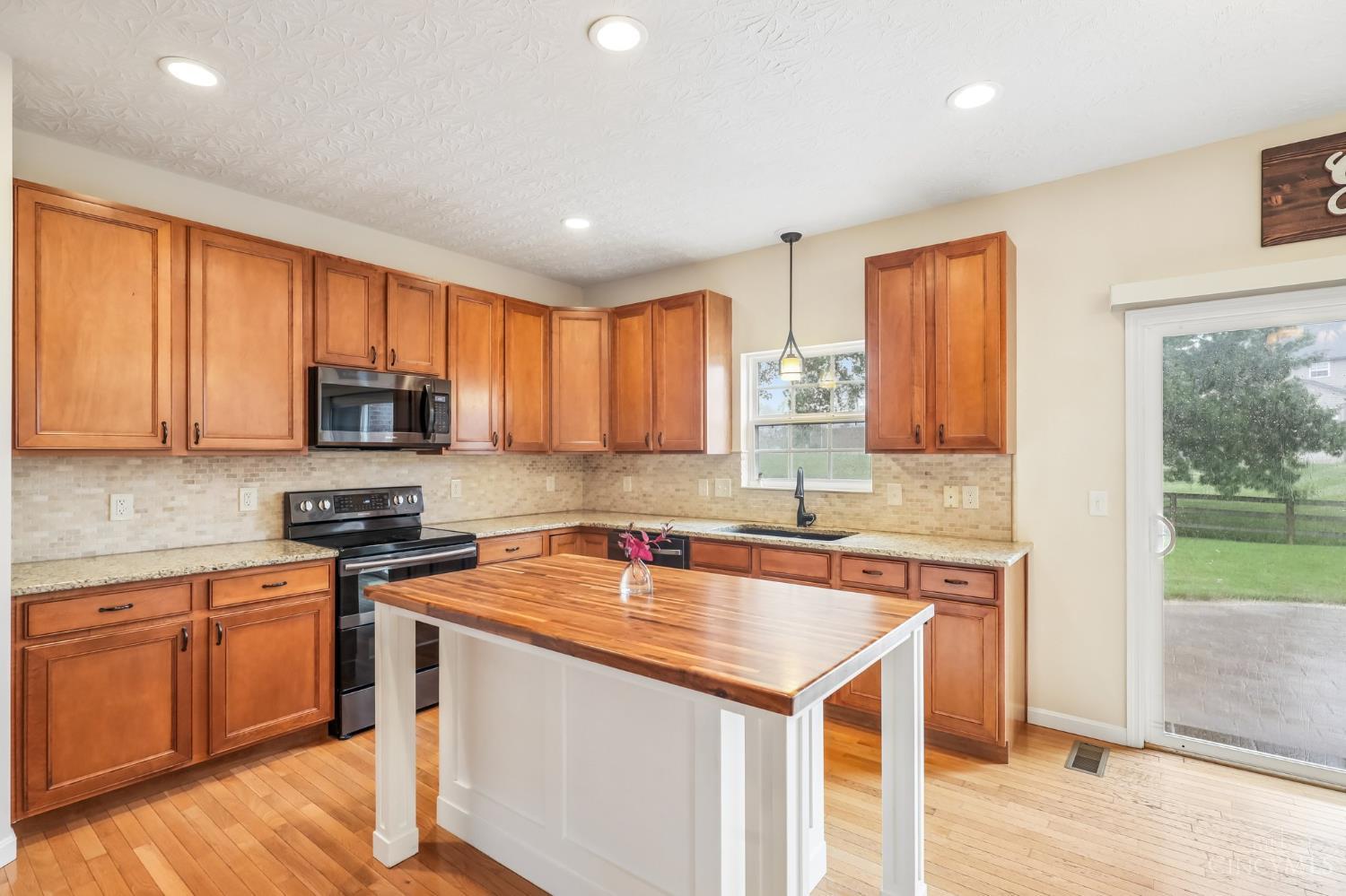 5798 Hawthorne Reserve Drive, Liberty Twp, OH, 45044 — photo 19