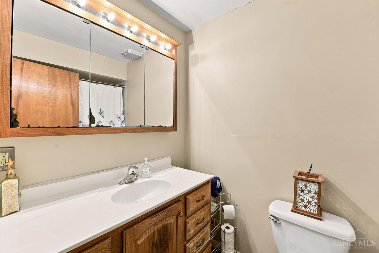 8488 Bluebird Drive, West Chester, OH, 45069 — photo 16