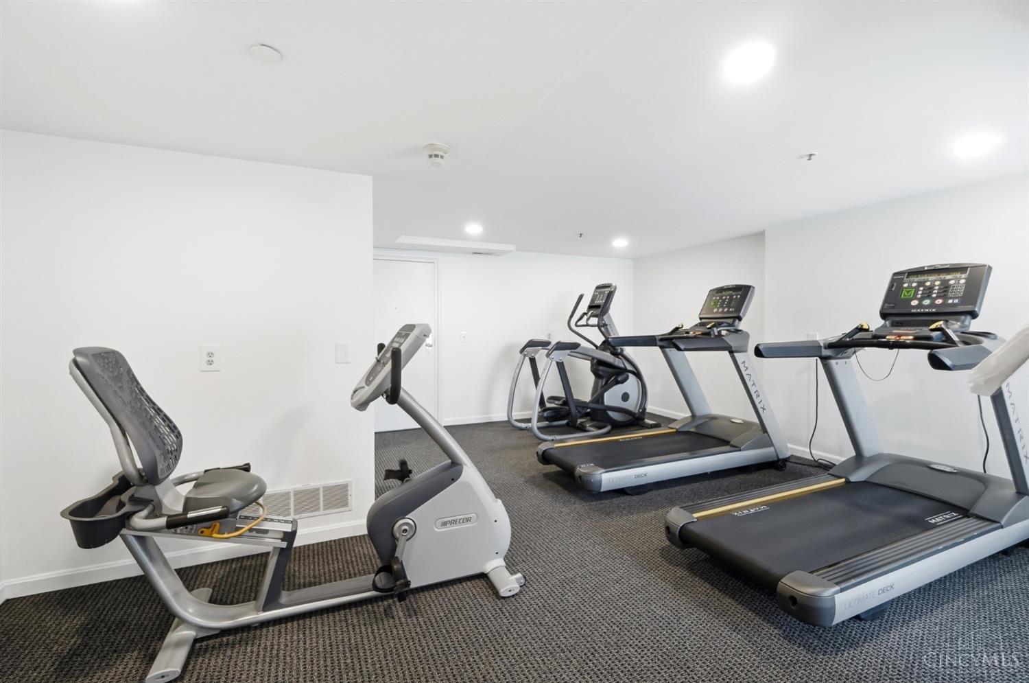 415 Bond Place #4C, Cincinnati, OH, 45206 — photo 63