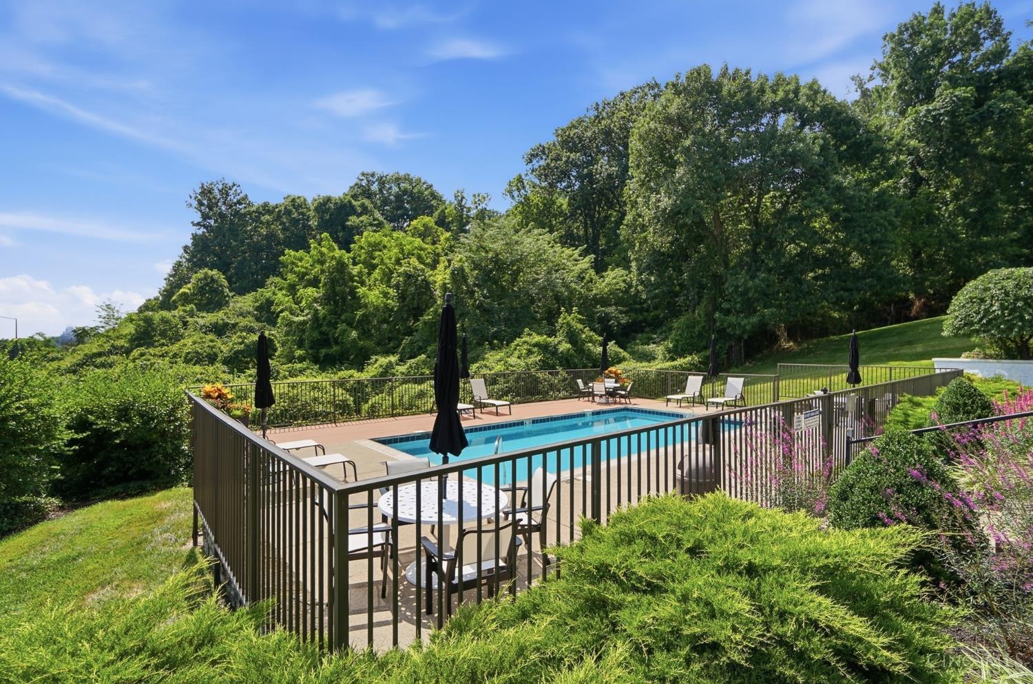 415 Bond Place #4C, Cincinnati, OH, 45206 — photo 71