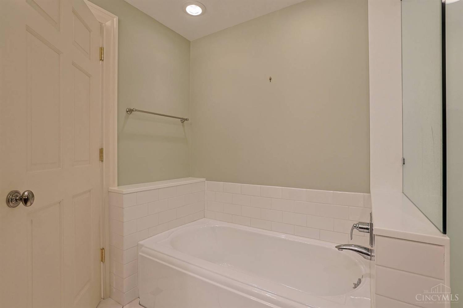 5 Linden Lane, Wyoming, OH, 45215 — photo 58