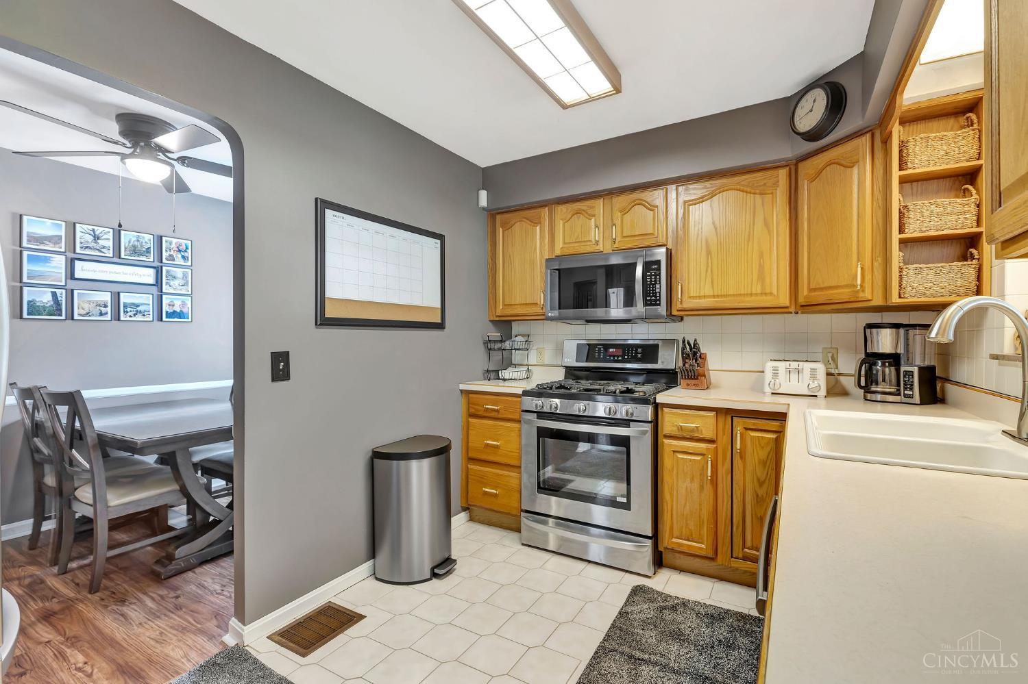 6943 Rob Vern Drive, North College Hill, OH, 45239 — photo 12