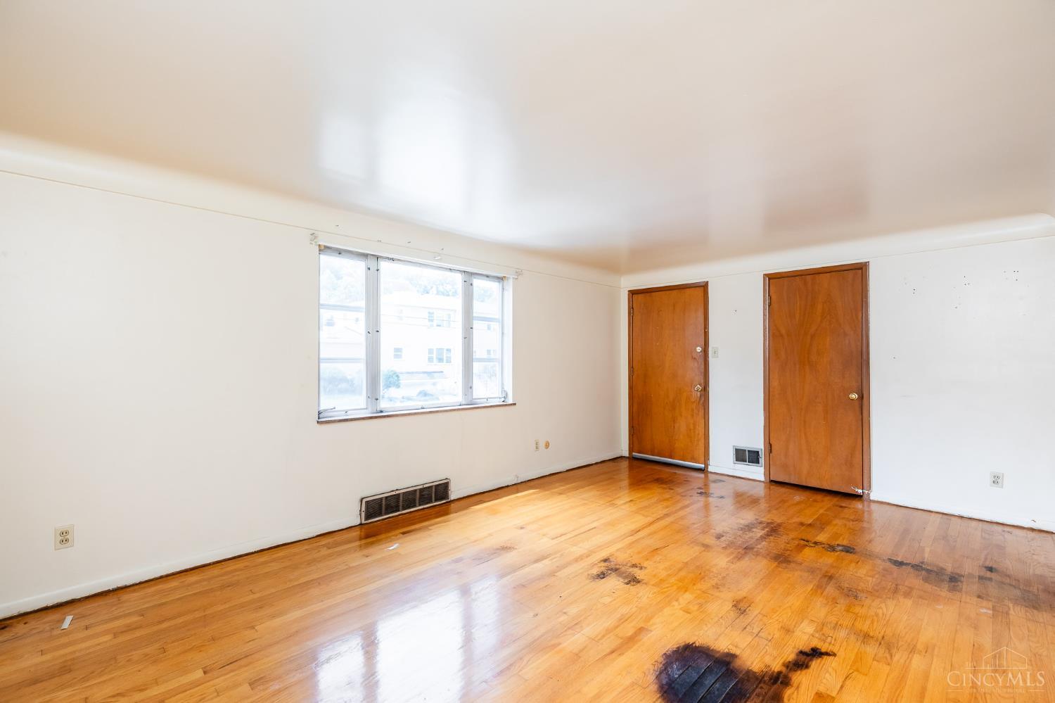 3422 Bassett Road, Cincinnati, OH, 45205 — photo 12