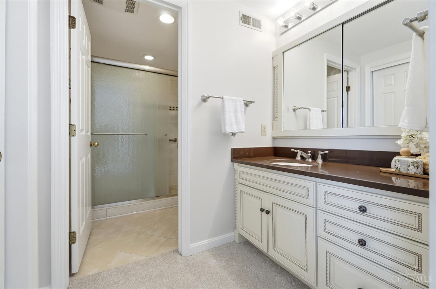 415 Bond Place #4C, Cincinnati, OH, 45206 — photo 28