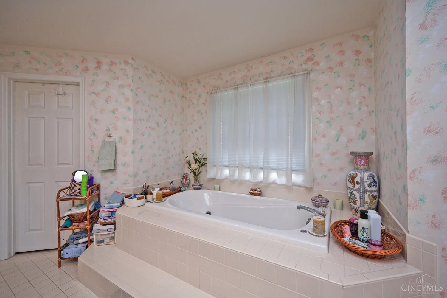 6889 Maddux Drive, Anderson Twp, OH, 45230 — photo 37