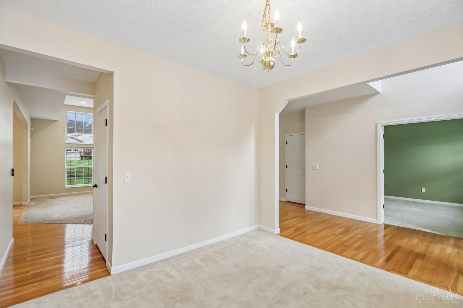 5798 Hawthorne Reserve Drive, Liberty Twp, OH, 45044 — photo 9