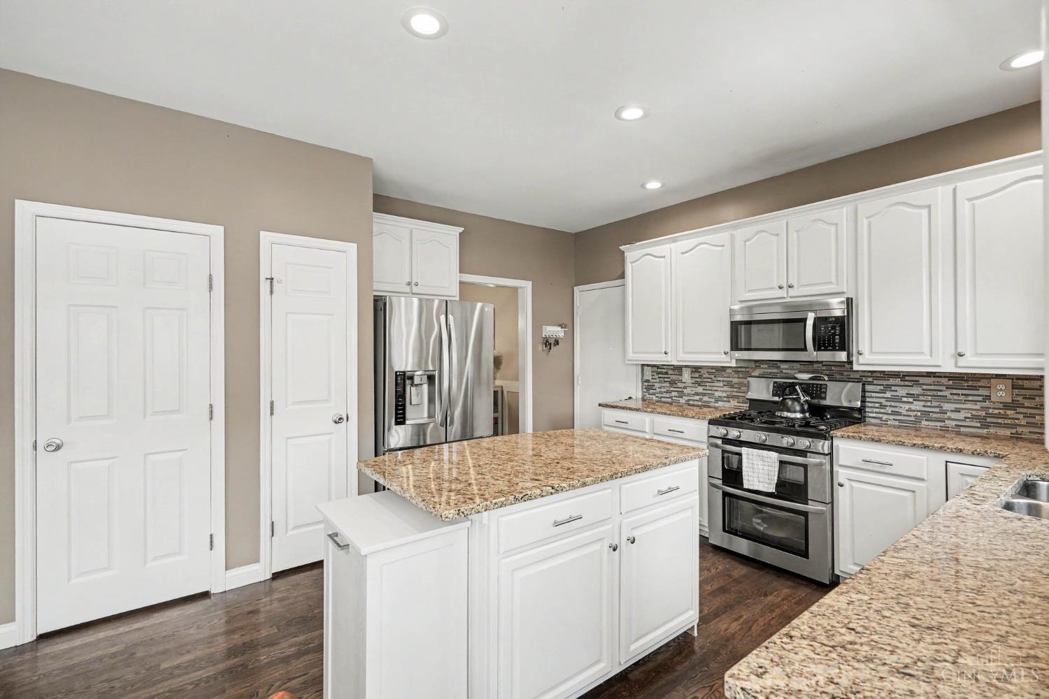 8221 Springleaf Lake Drive, Colerain Twp, OH, 45247 — photo 7