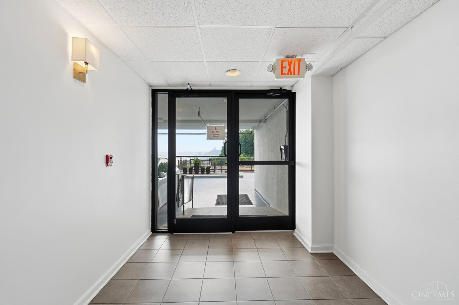 415 Bond Place #4C, Cincinnati, OH, 45206 — photo 61