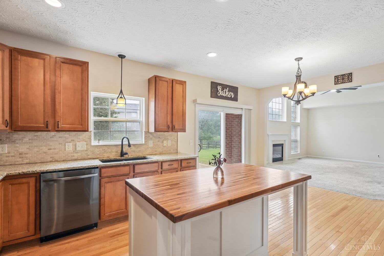 5798 Hawthorne Reserve Drive, Liberty Twp, OH, 45044 — photo 18
