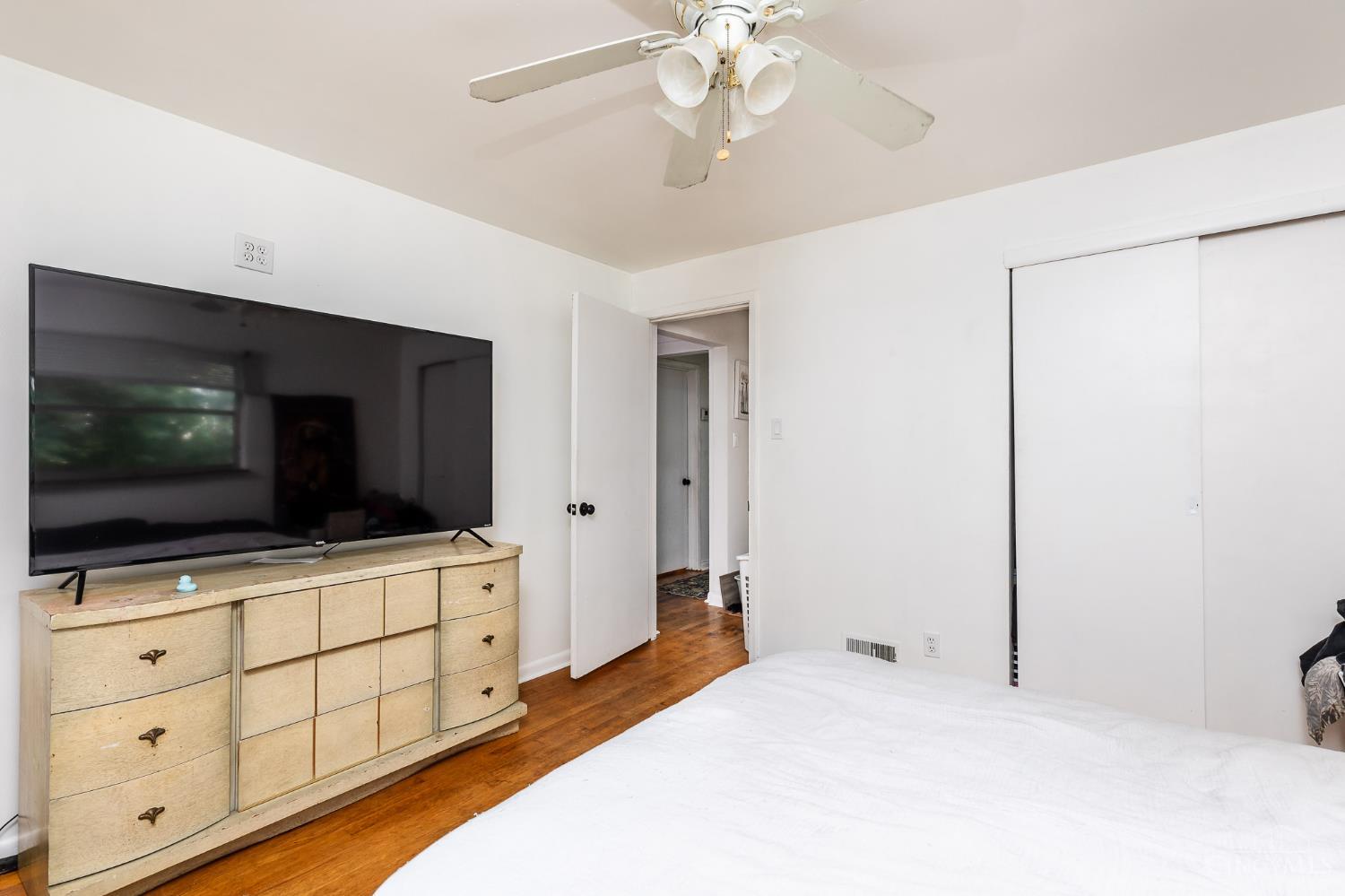 3422 Bassett Road, Cincinnati, OH, 45205 — photo 11