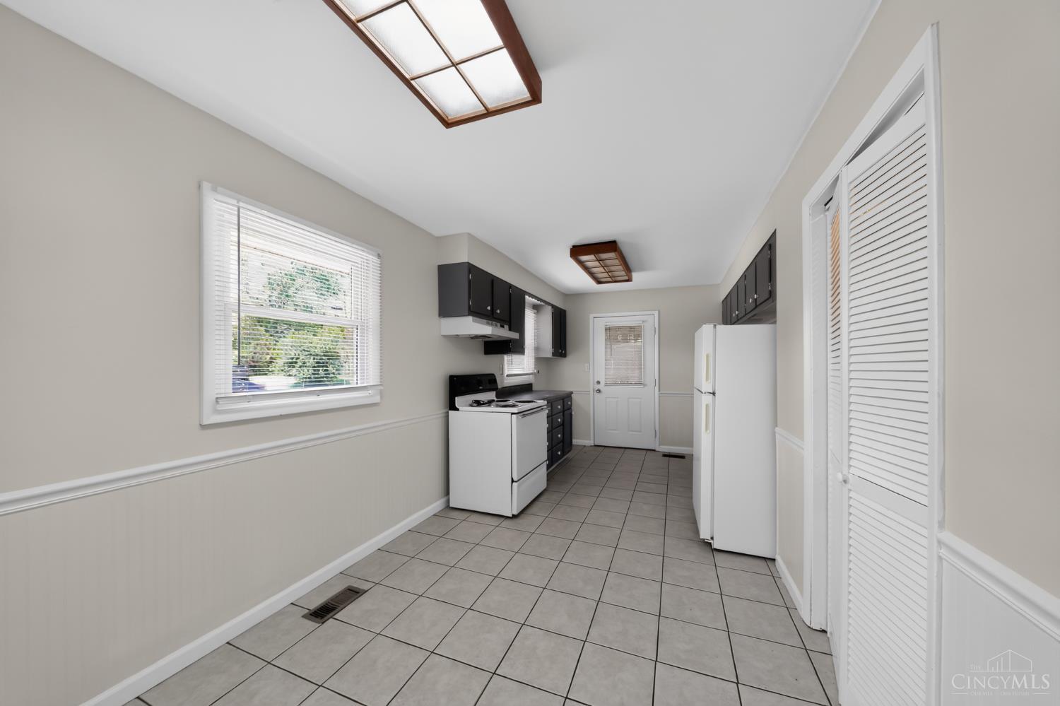 2574 Mariposa Street, Colerain Twp, OH, 45231 — photo 12