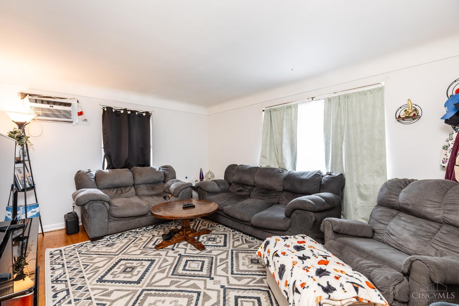 3422 Bassett Road, Cincinnati, OH, 45205 — photo 7