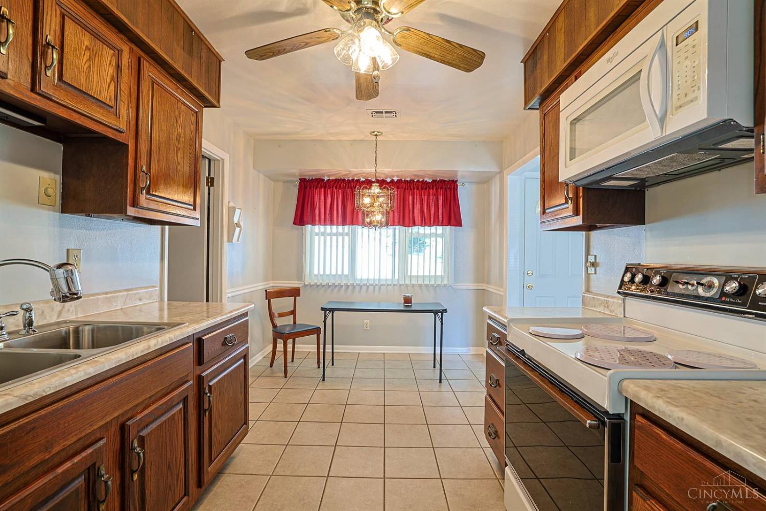 942 Mohawk Trail, Milford, OH, 45150 — photo 10