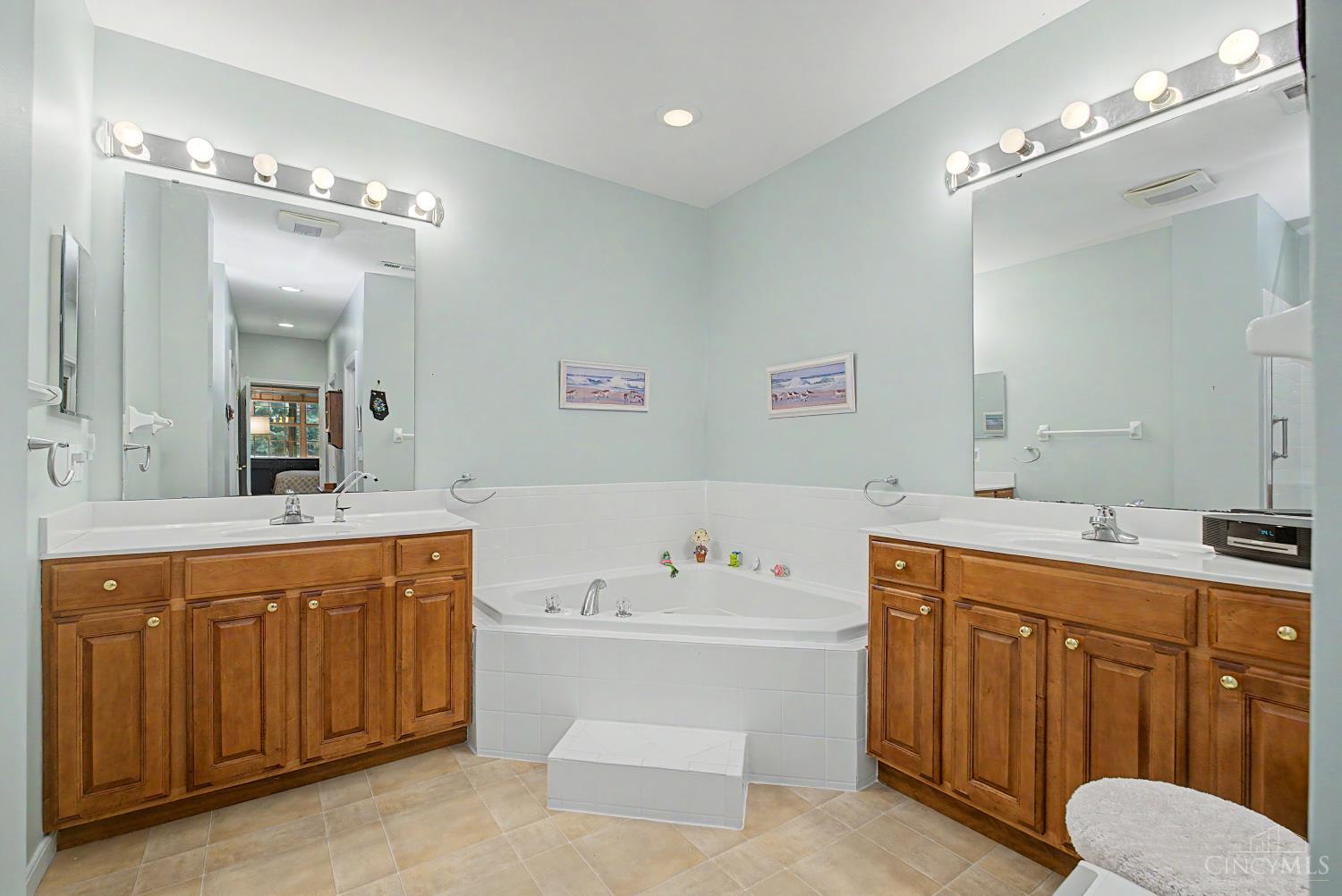 6901 Gentry Lane, Deerfield Twp., OH, 45040 — photo 29