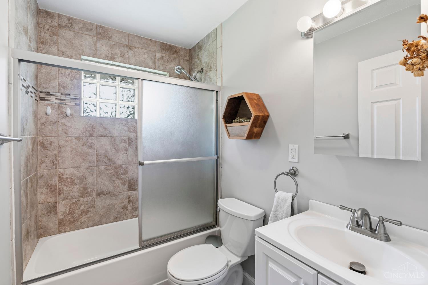 6245 Blackburn Drive, Miami Twp, OH, 45140 — photo 17