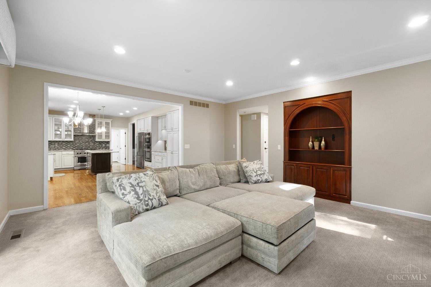 8410 Greenleaf Drive, Anderson Twp, OH, 45255 — photo 10