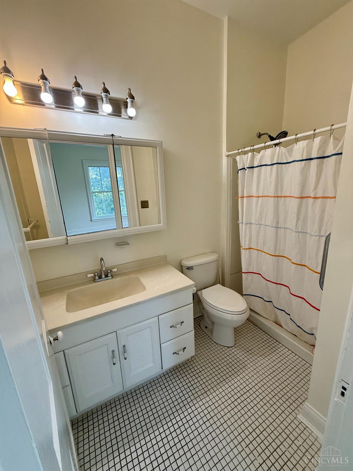 900 Troy Avenue, Glendale, OH, 45246 — photo 23