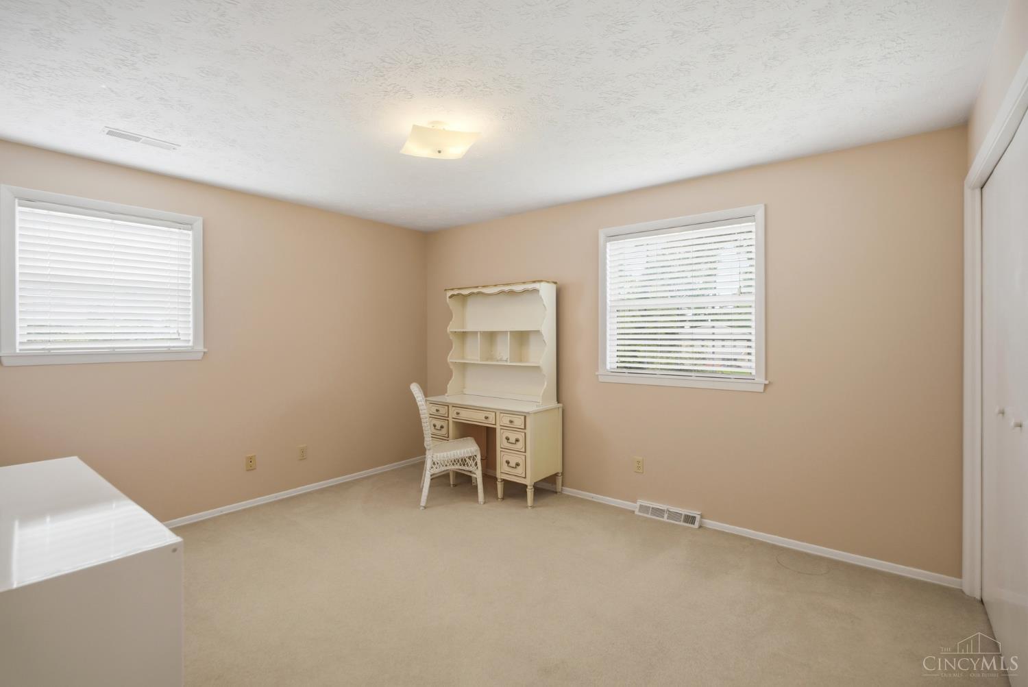 5330 Talloak Court, Cincinnati, OH, 45247 — photo 25