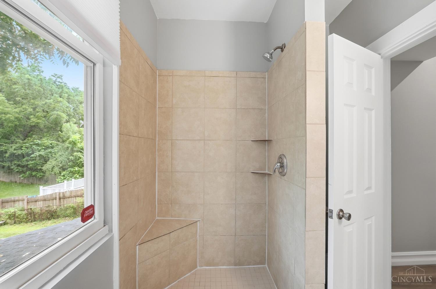 3728 Applegate Avenue, Cheviot, OH, 45211 — photo 17