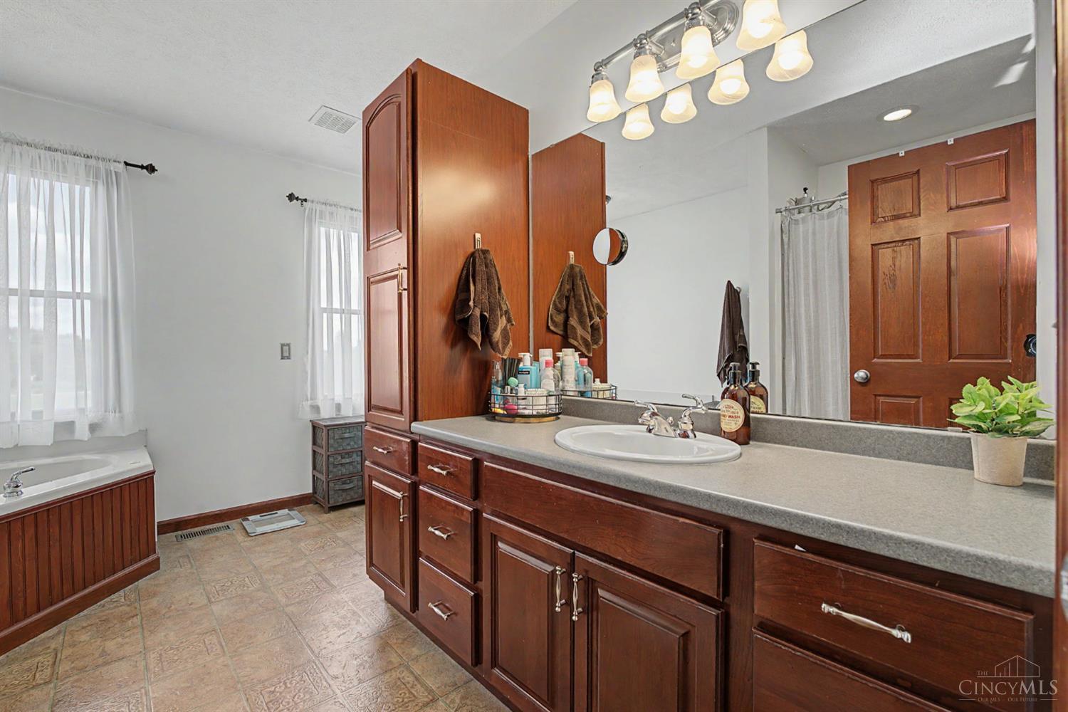 3965 Tolbert Road, Trenton, OH, 45067 — photo 20