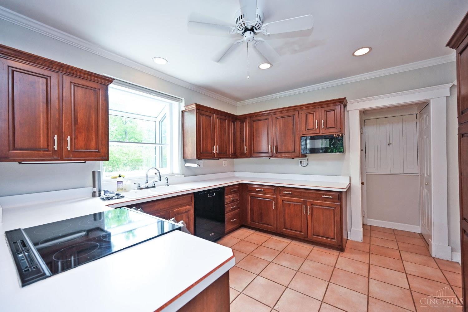 6900 Drake Road, Indian Hill, OH, 45243 — photo 15