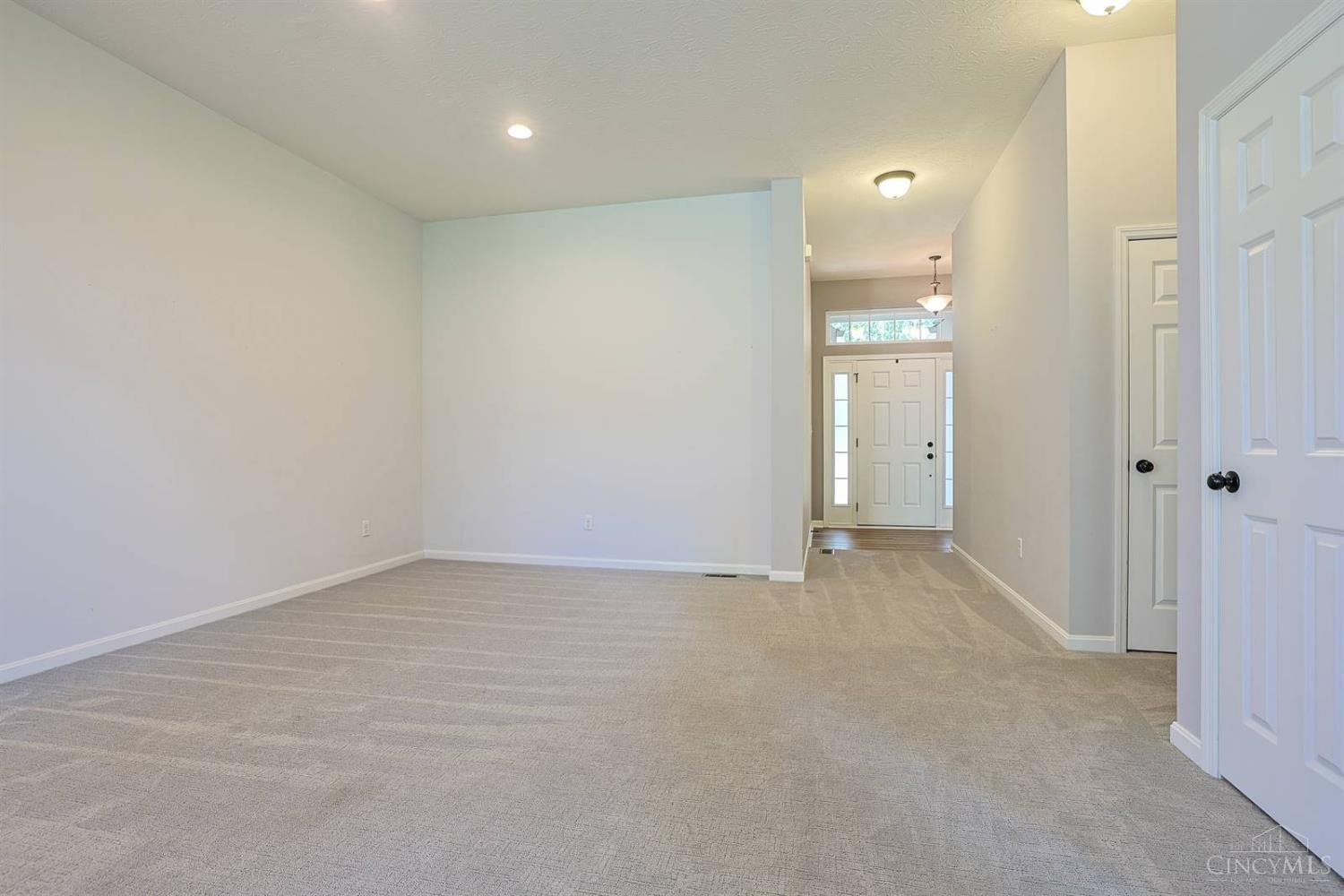 6624 Creekside, Fairfield Twp, OH, 45011 — photo 8