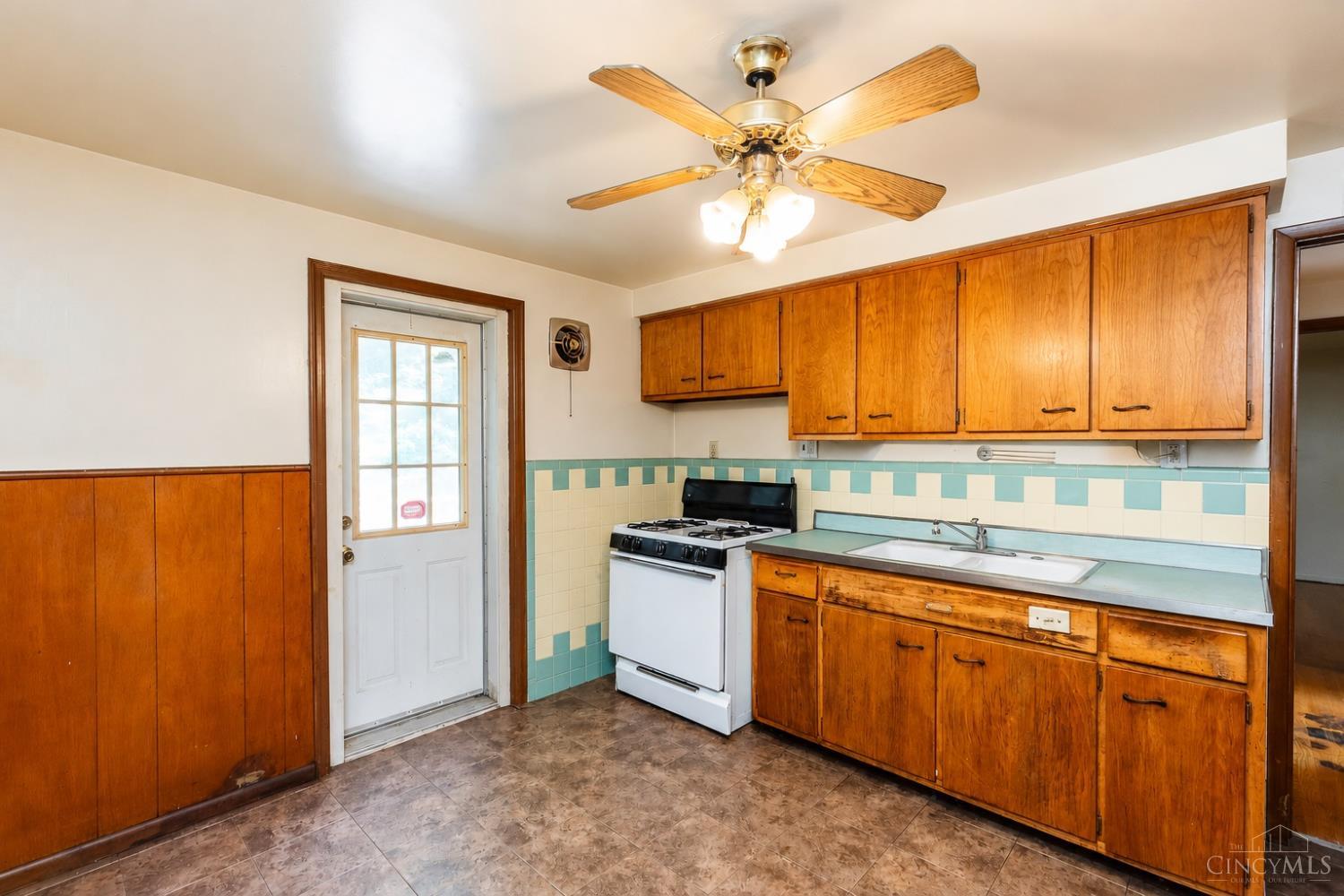 3422 Bassett Road, Cincinnati, OH, 45205 — photo 19