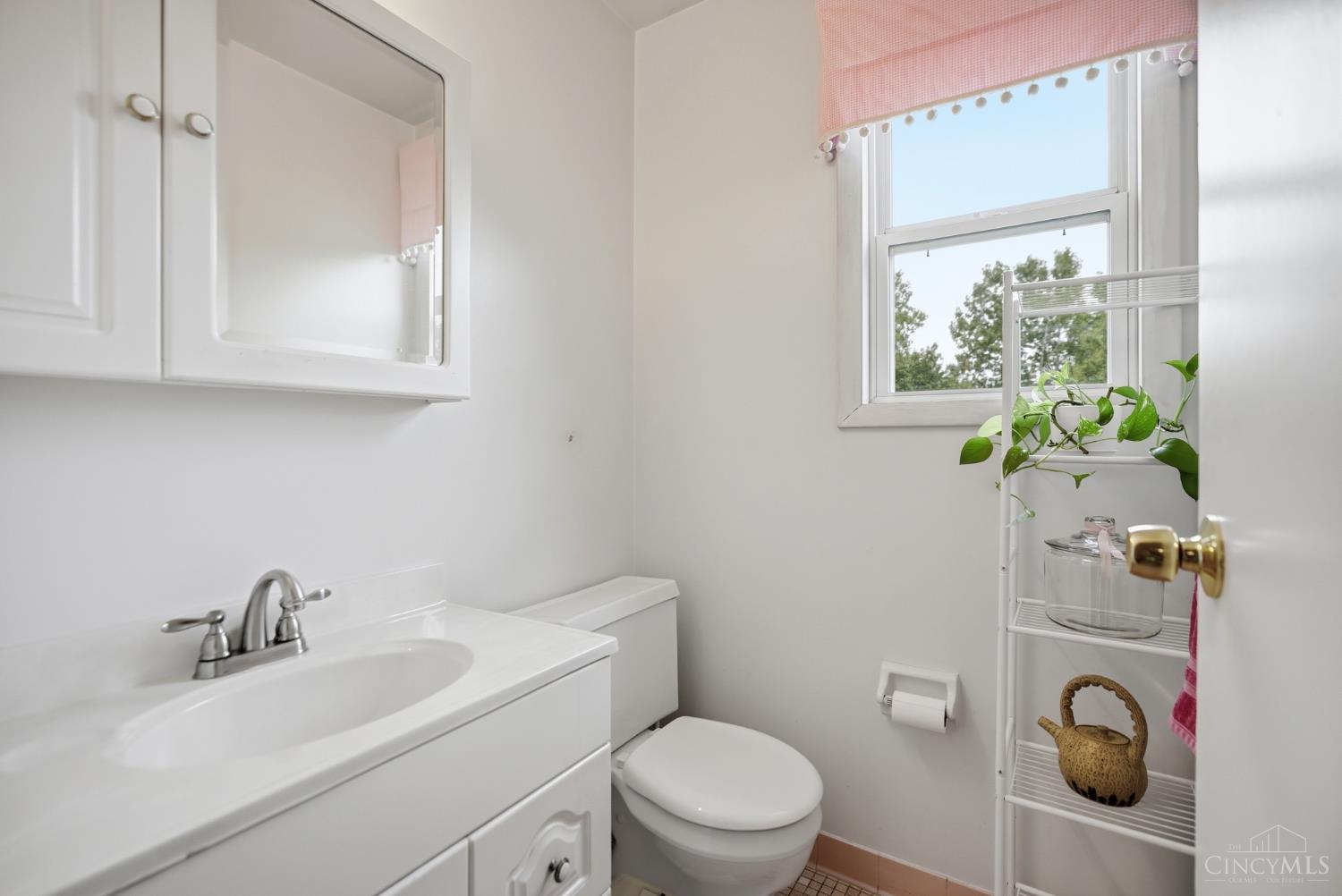 5330 Talloak Court, Cincinnati, OH, 45247 — photo 33