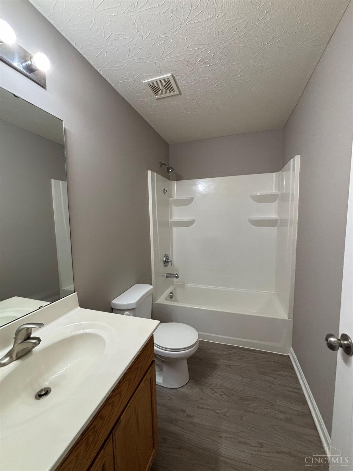 406 Mcewing Drive, Lockland, OH, 45215 — photo 16