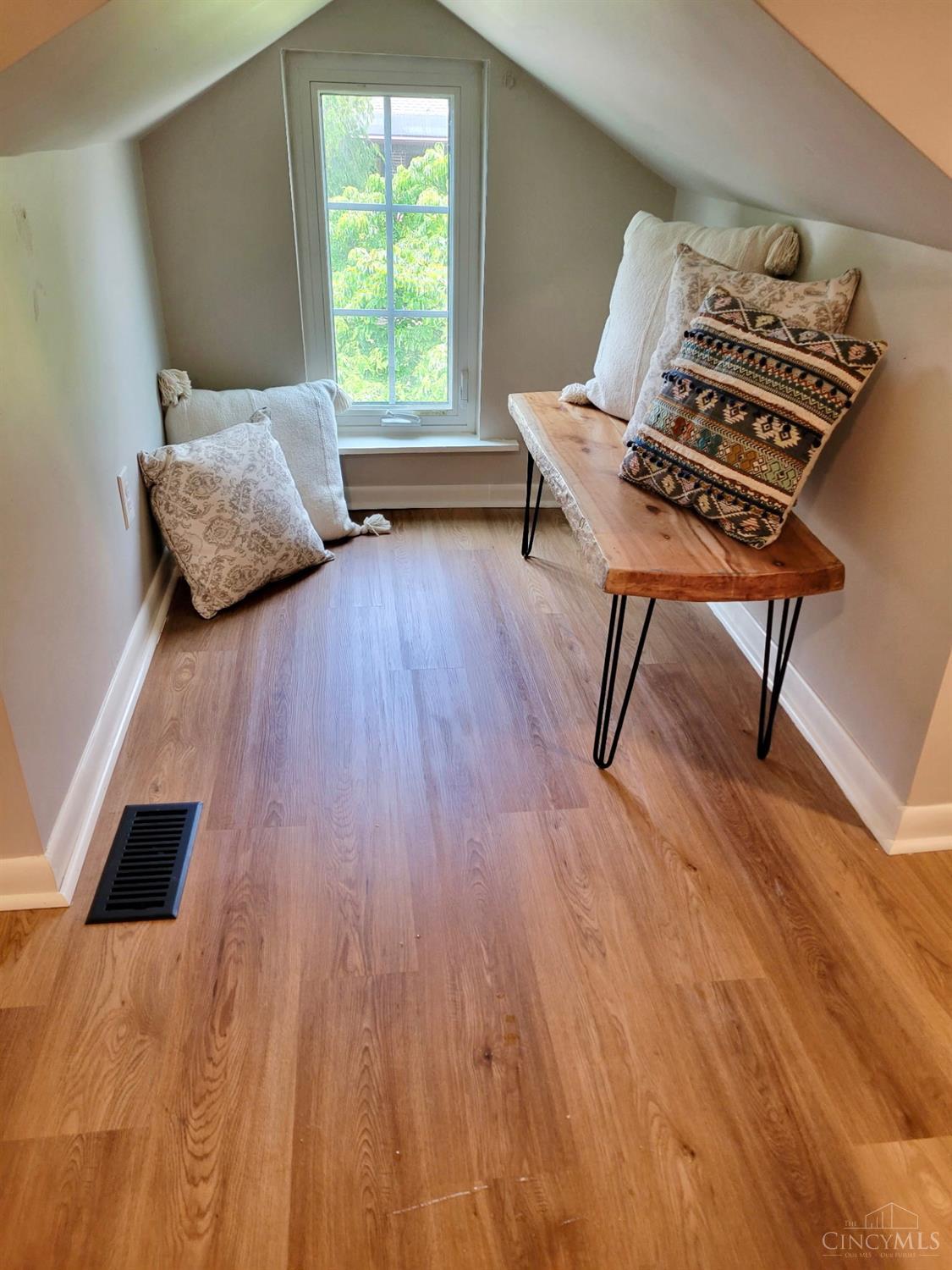 966 Summit Avenue, Glendale, OH, 45246 — photo 14