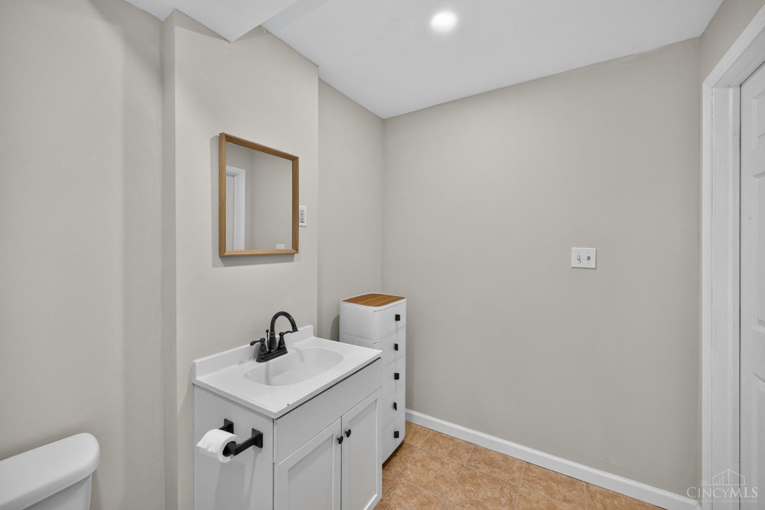 7474 Timber Valley Drive, Franklin Twp, OH, 45005 — photo 49