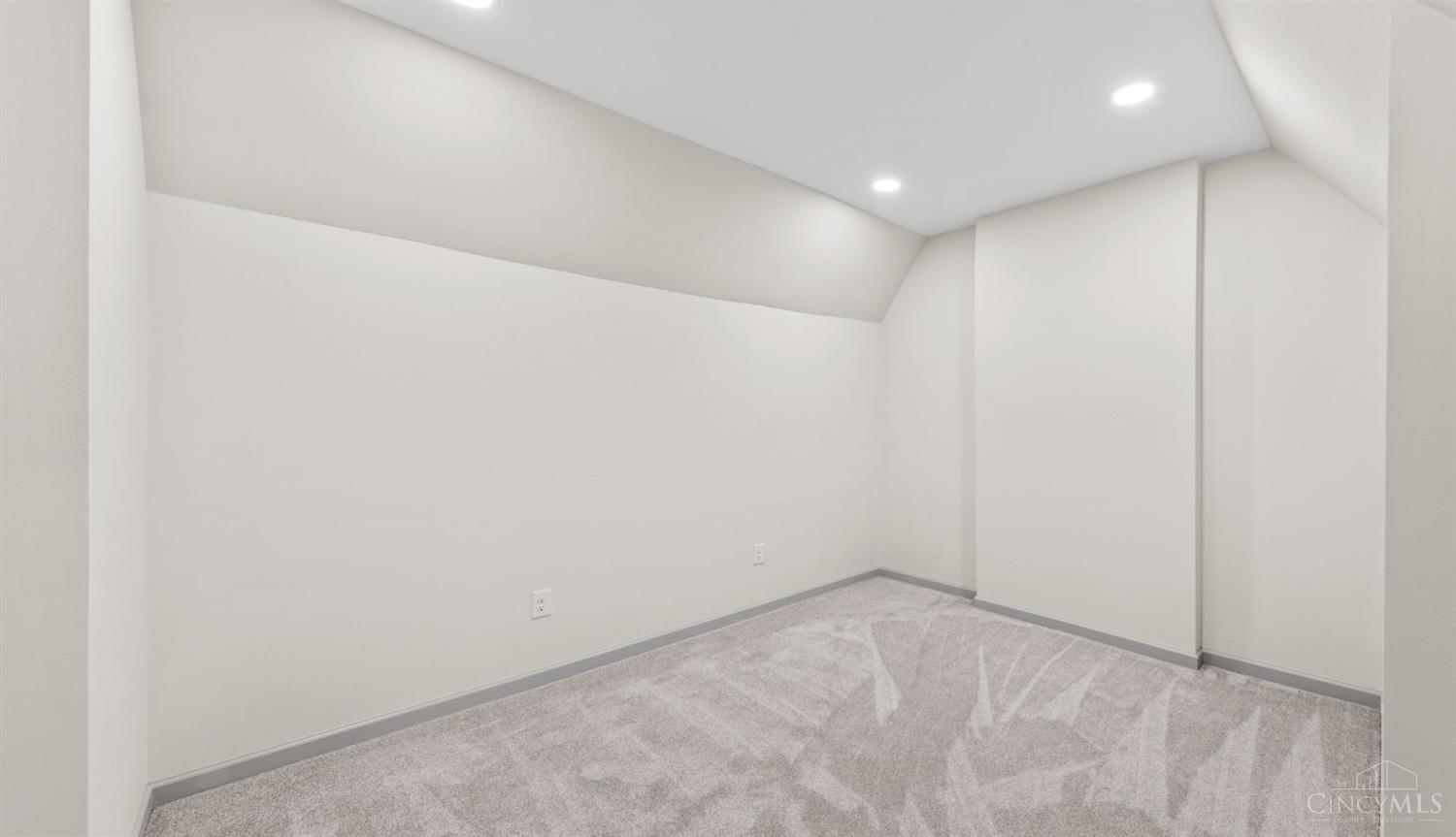 6272 Rogers Park Place, Cincinnati, OH, 45213 — photo 24