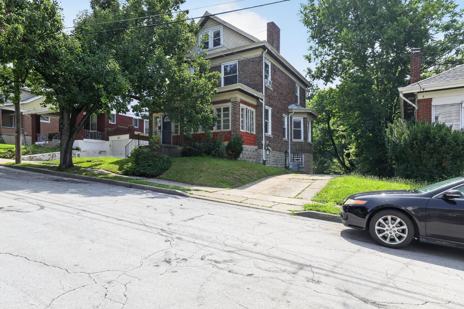 2654 cora Avenue, Cincinnati, OH, 45211