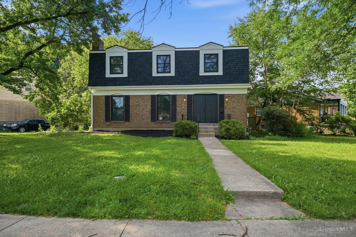 2nd image of 3209 Autumn Ln, Green Twp, OH 45239 | MLS# 1887972