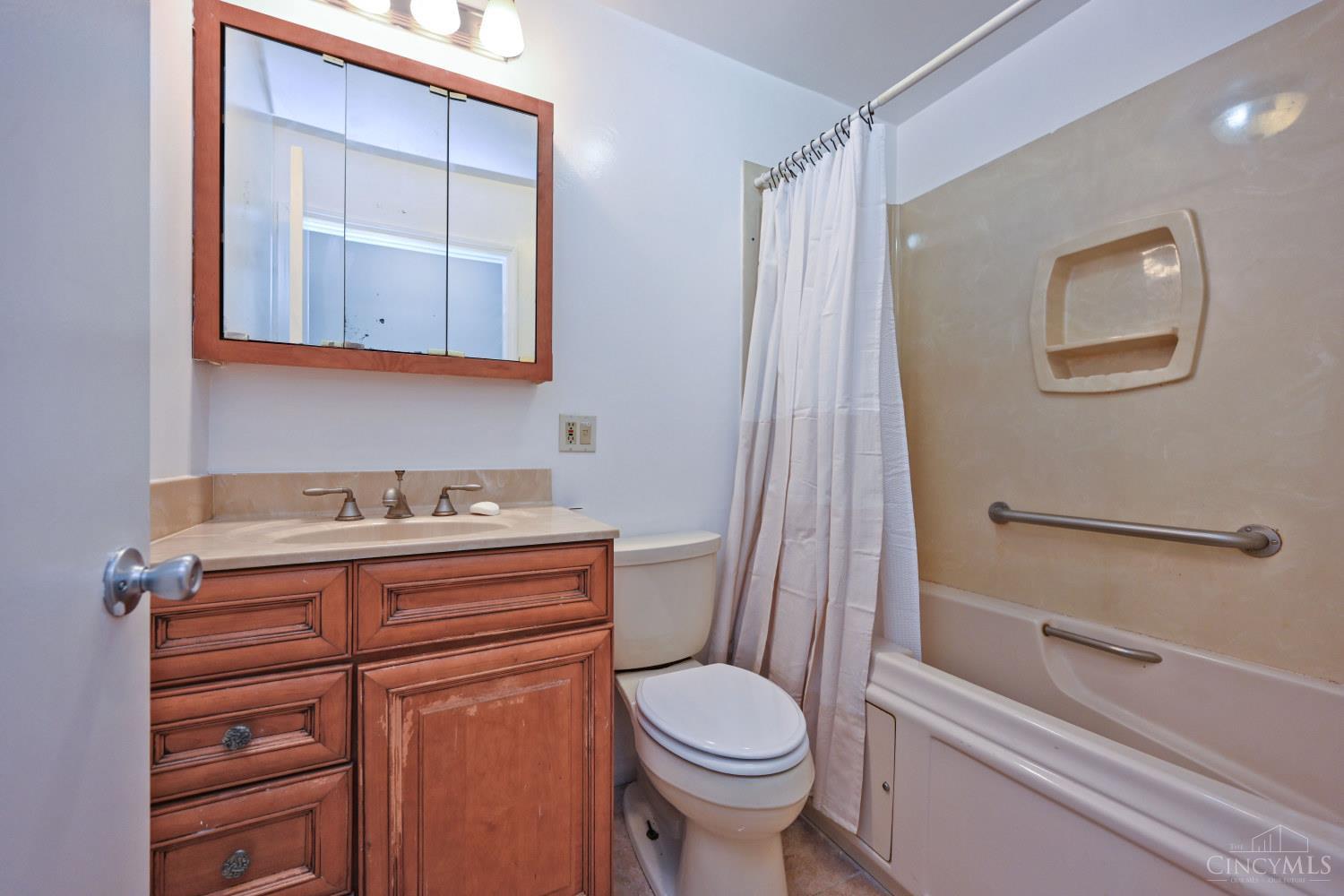 1582 Turquoise Drive, Anderson Twp, OH, 45255 — photo 20