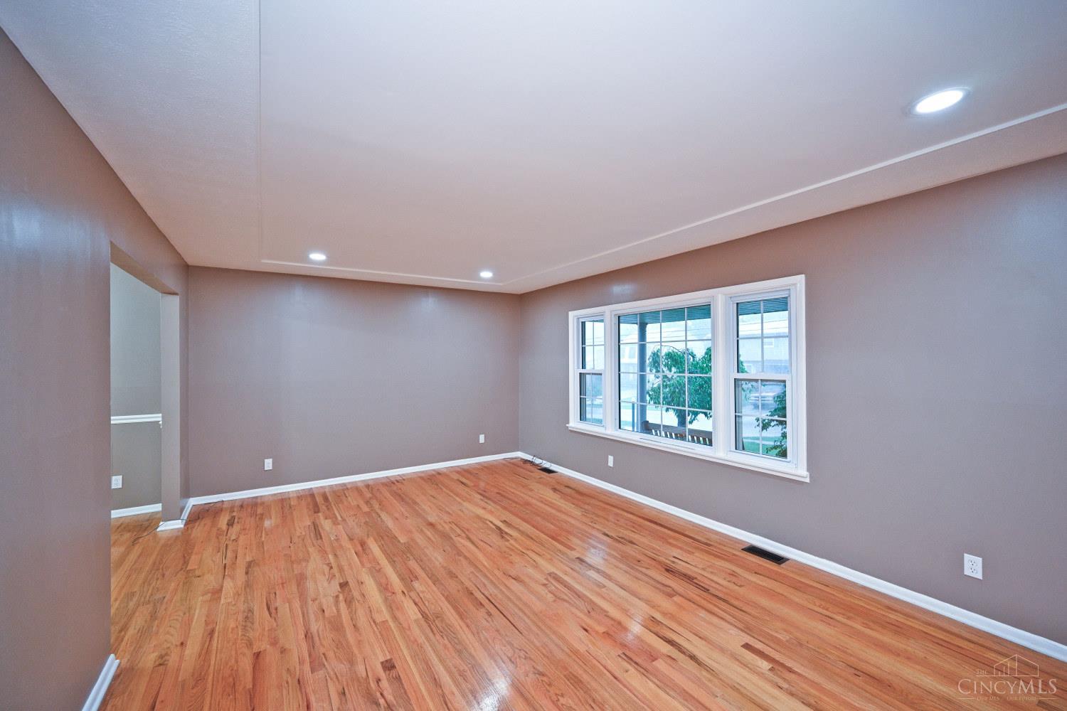 9133 Fontainebleau Terrace, Cincinnati, OH, 45231 — photo 10
