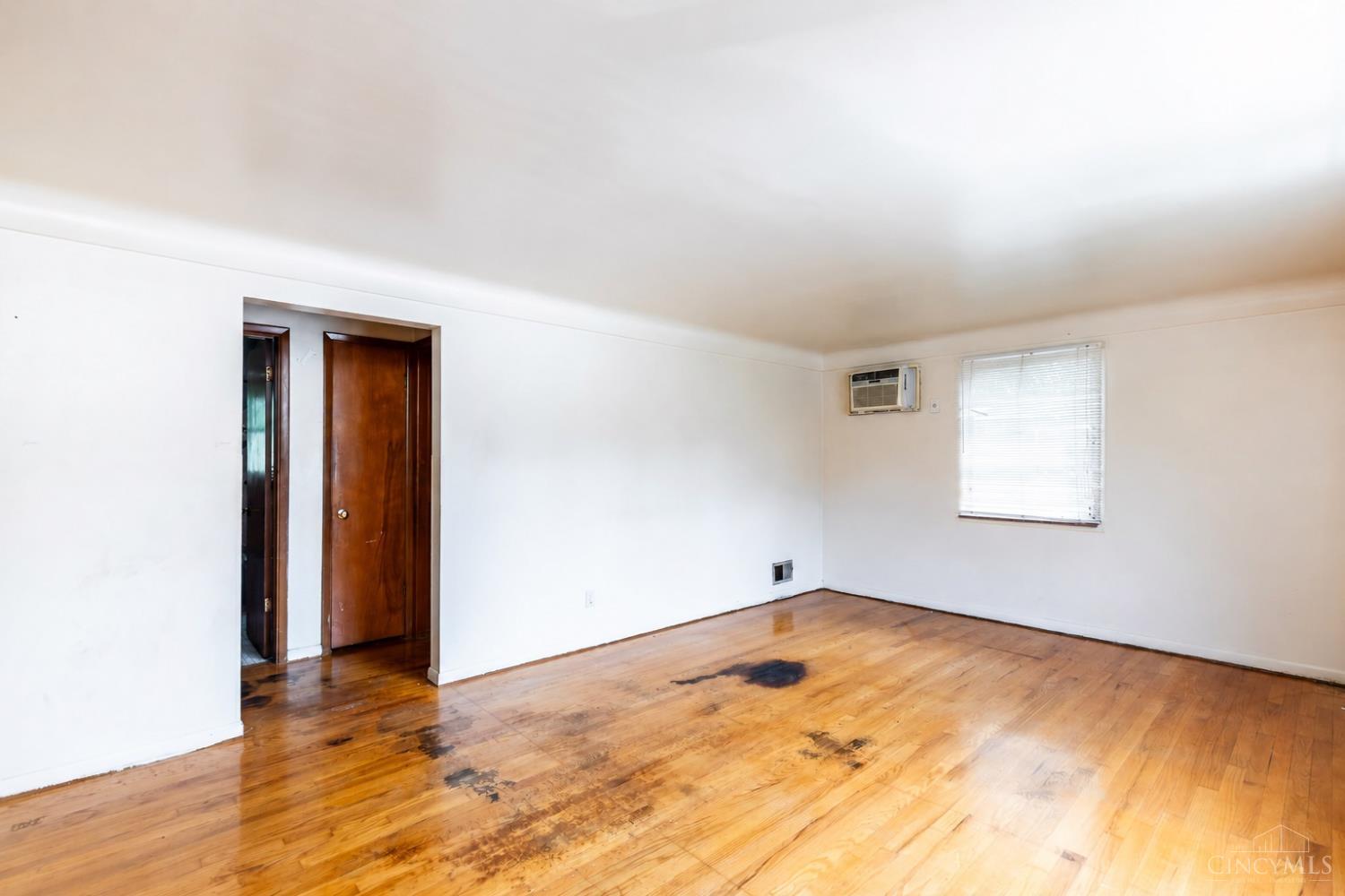 3422 Bassett Road, Cincinnati, OH, 45205 — photo 16