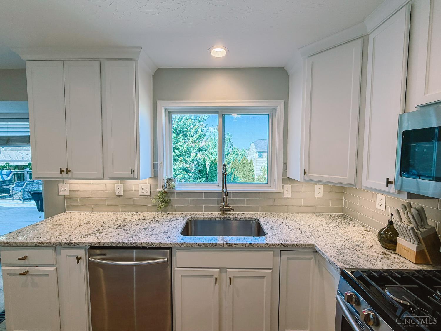 7169 Ruwes Oak Drive, Green Twp, OH, 45248 — photo 13