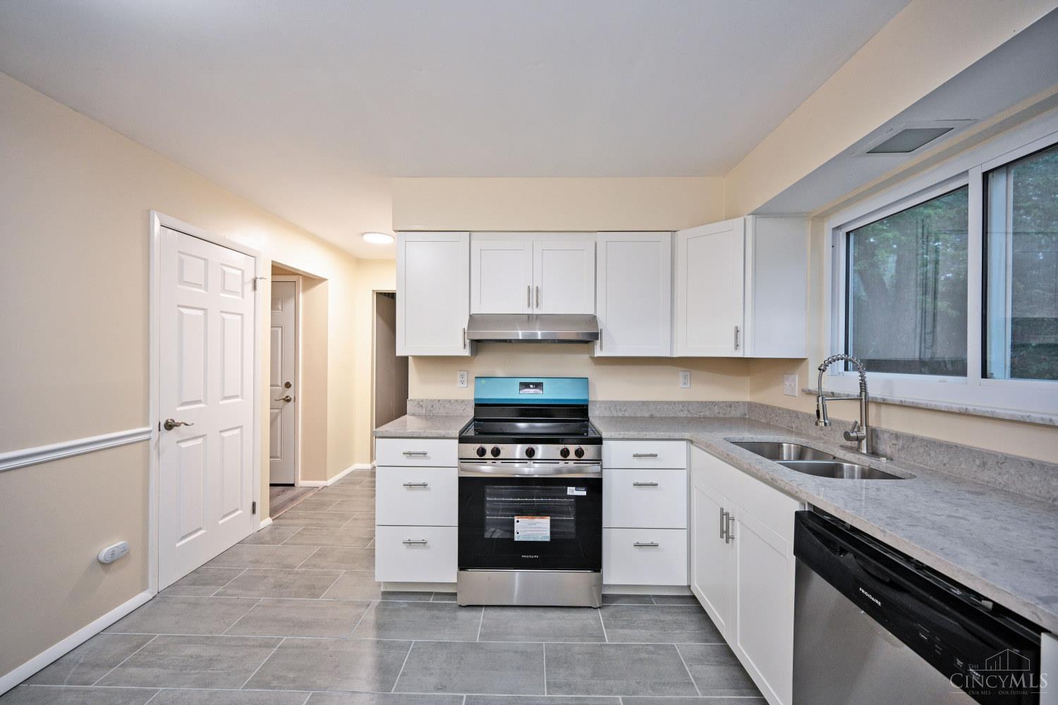 9133 Fontainebleau Terrace, Cincinnati, OH, 45231 — photo 15