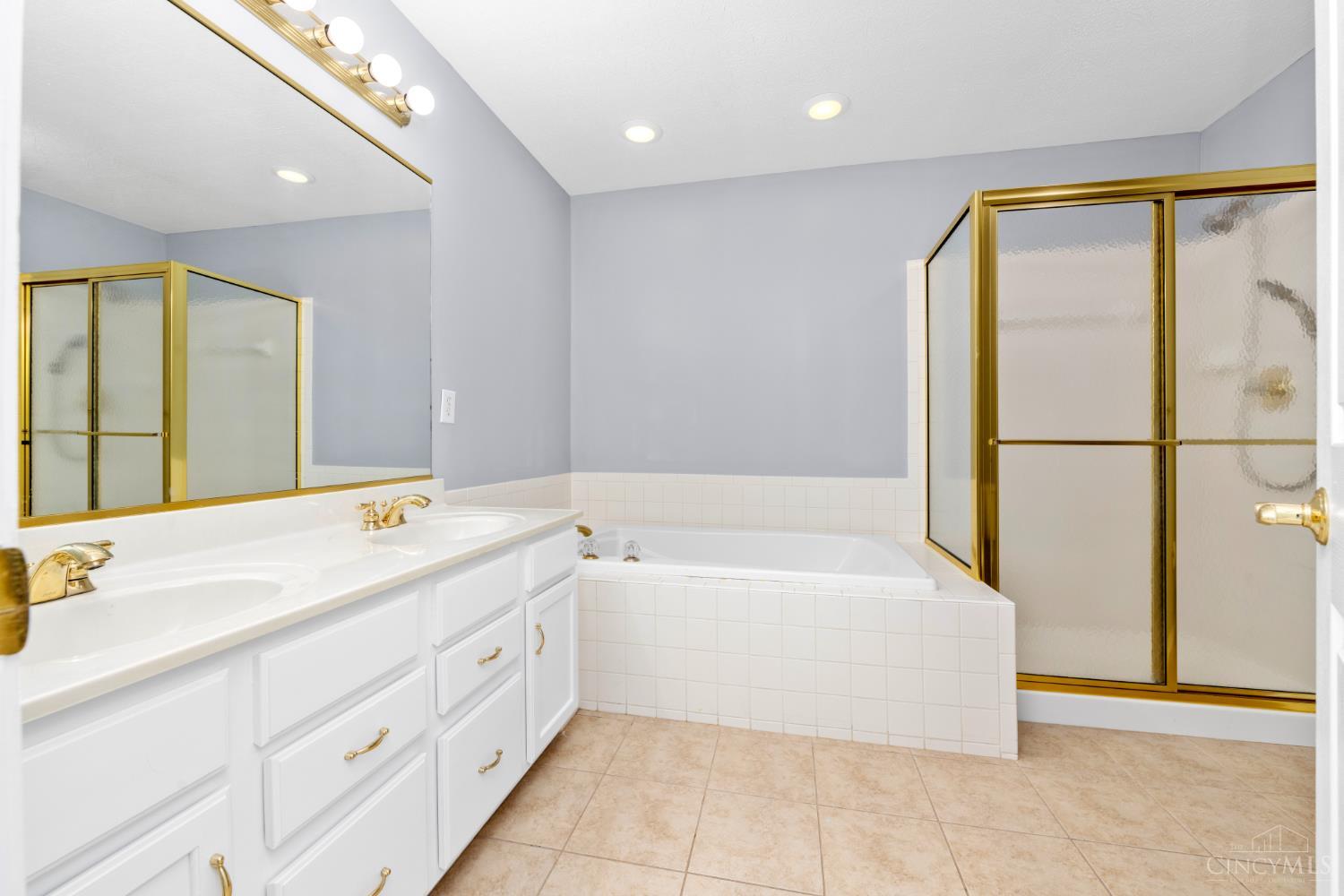 5927 Castlewood Crossing, Miami Twp, OH, 45150 — photo 15