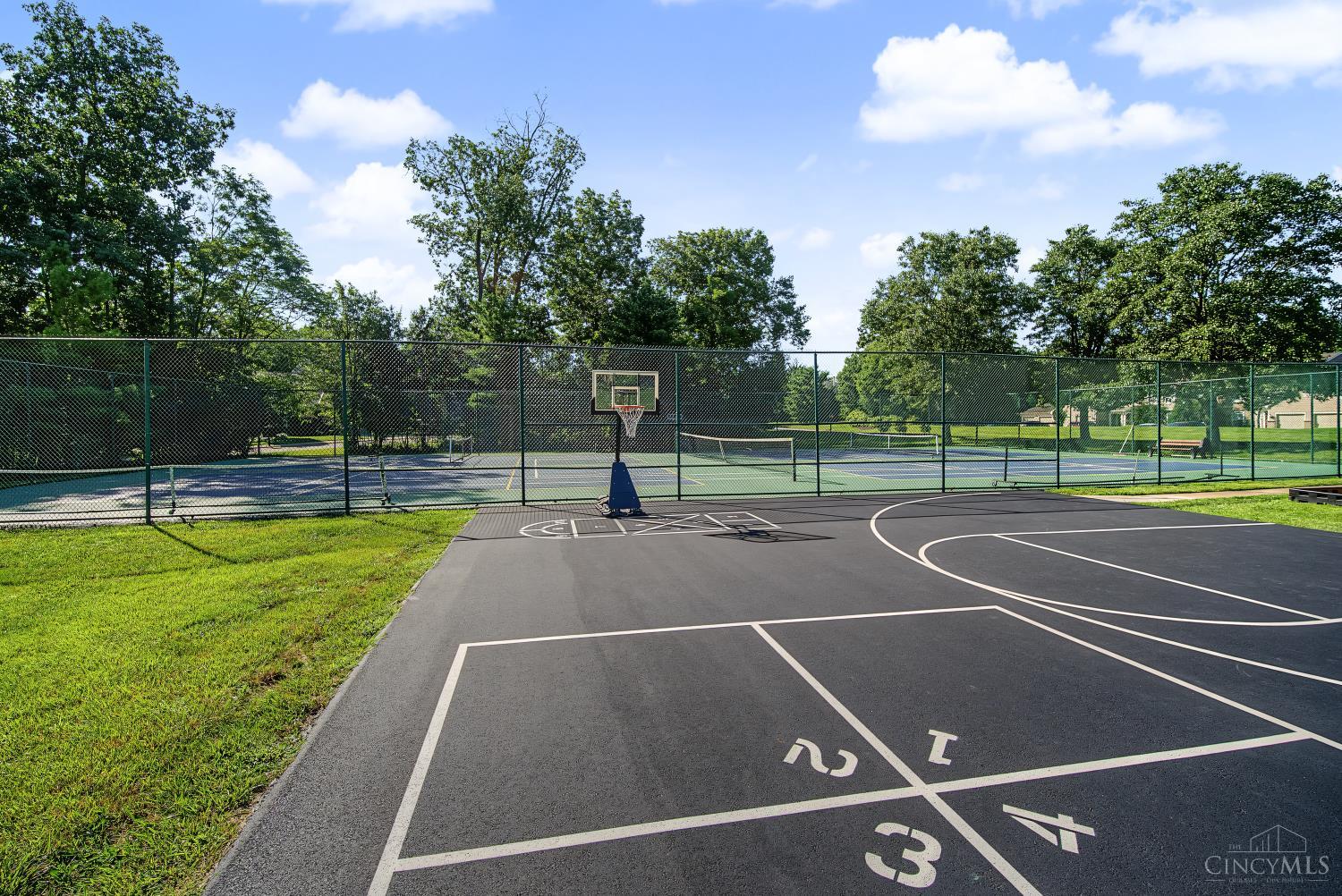 5850 Stonebridge Circle, Miami Twp, OH, 45150 — photo 12