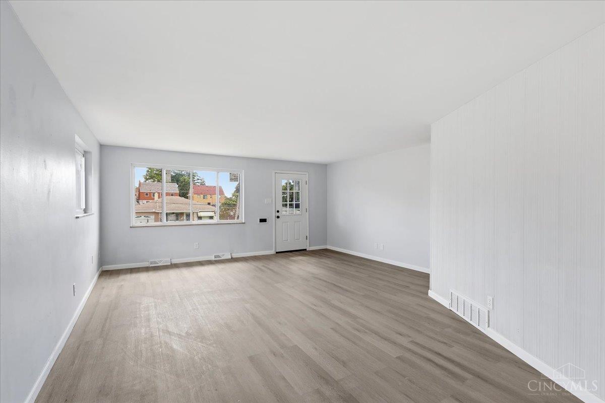 5750 Timrick Court, Cincinnati, OH, 45238 — photo 8