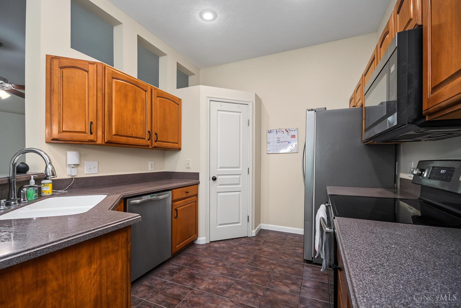 5850 Stonebridge Circle, Miami Twp, OH, 45150 — photo 18