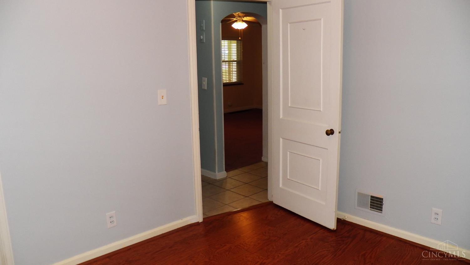 5629 Samver Road, Cincinnati, OH, 45239 — photo 15